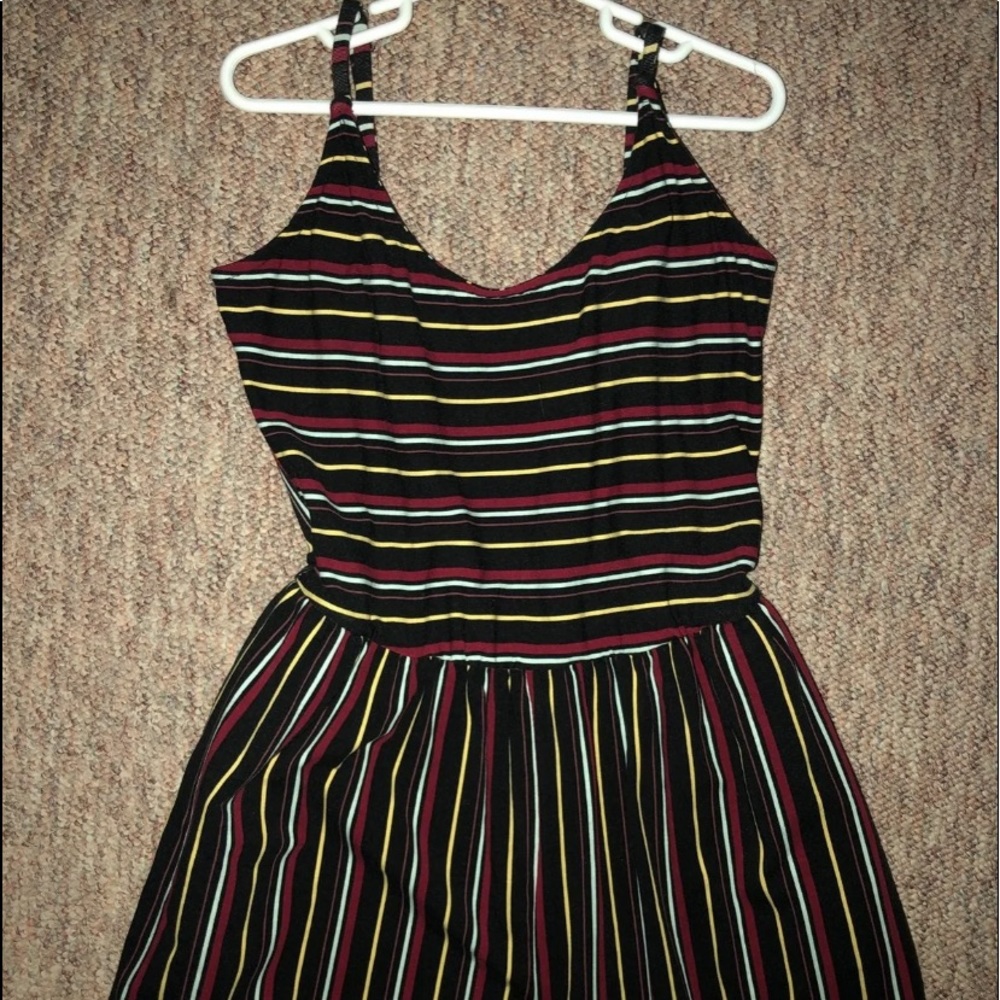 jumpsuit - Picture 2 of 2